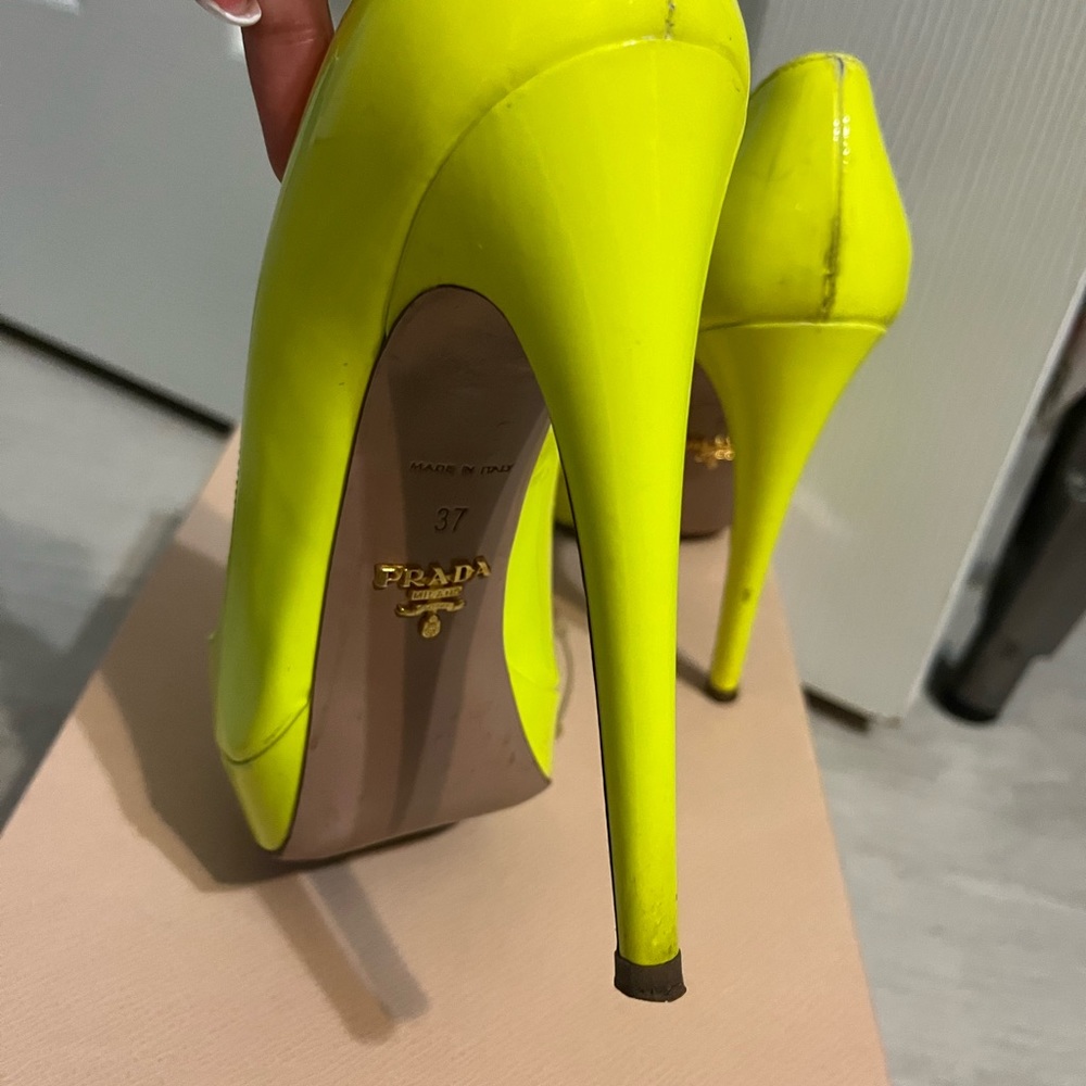 Lime Green Authentic Prada Heels. - image 4